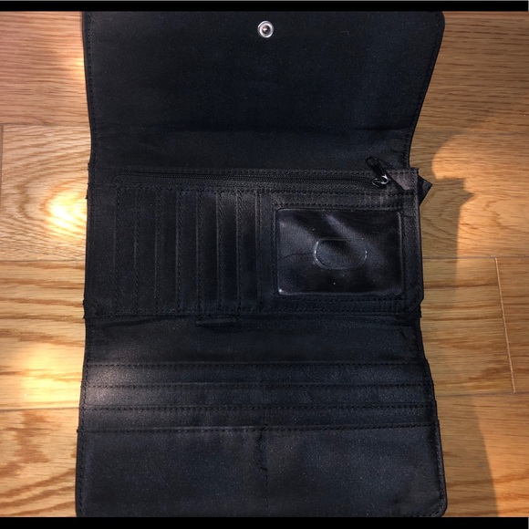 Étienne Aigner wallet - Picture 4 of 4